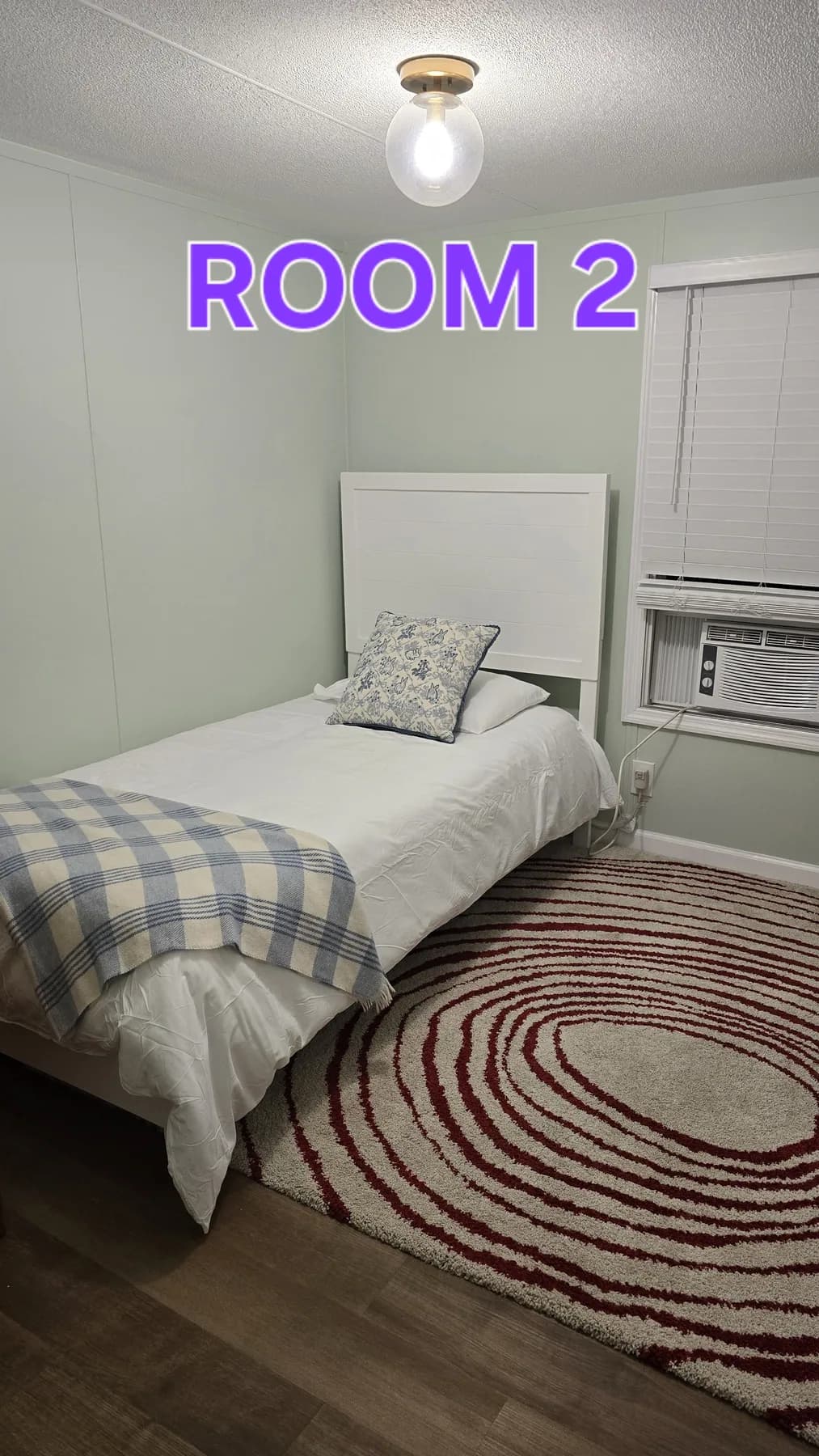 River House — Room 2 — Sleeps 2, Women, Linens provided